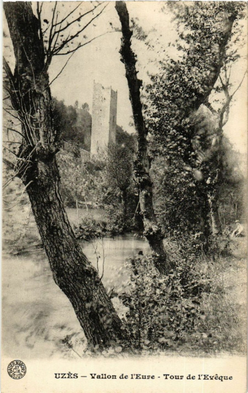 Carte postale ancienne Uzes - Vallon de l'Eure - Tour de l'Evéque à Uzès