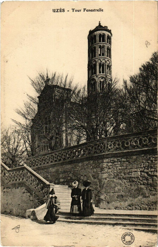 Carte postale ancienne Uzes - Tour Fenestrelle à Uzès