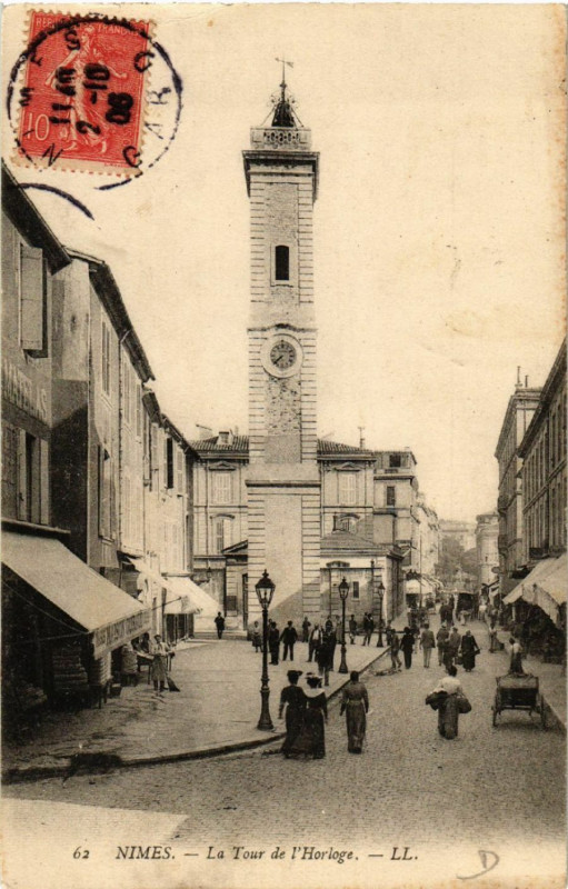 Carte postale ancienne Nimes - La Tour de l'Horloge à Nîmes