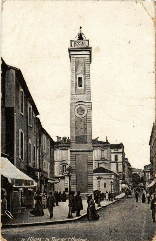 Carte postale ancienne Nimes - La Tour de l'Horloge à Nîmes