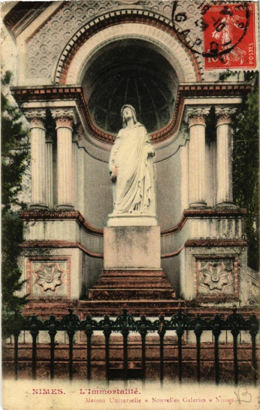 Carte postale ancienne Nimes - L'Immortalité à Nîmes