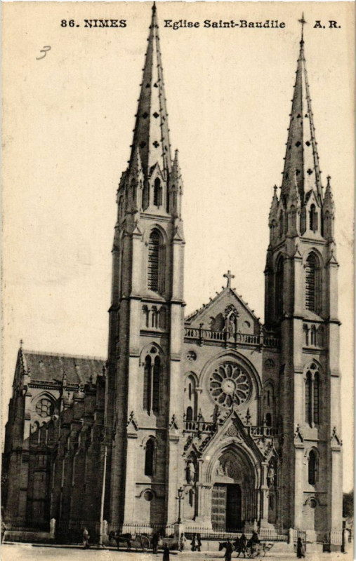 Carte postale ancienne Nimes - Eglise Saint-Baudile à Nîmes
