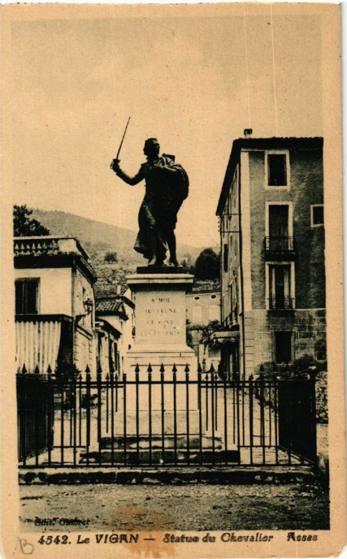 Carte postale ancienne Le Vigan - Statue du Chevallier Asses au Vigan