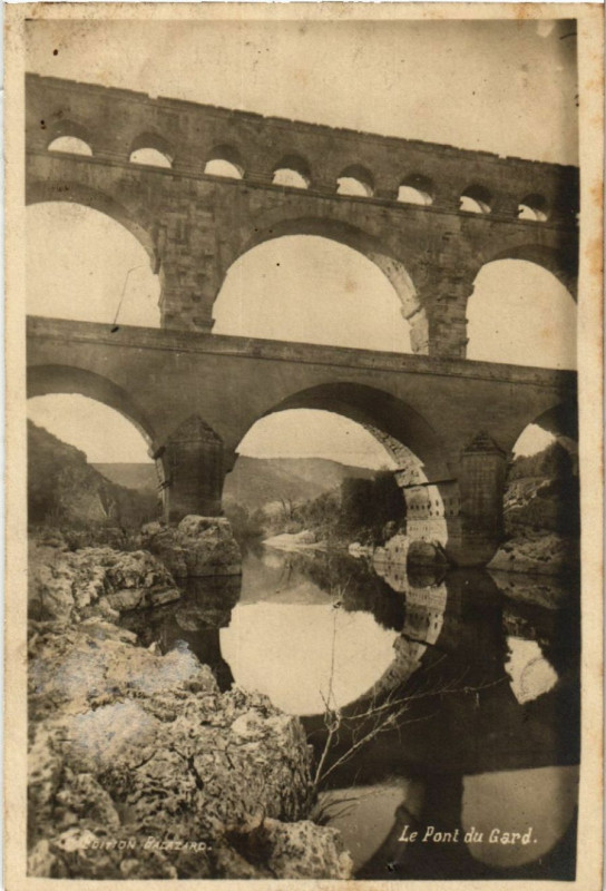 Carte postale ancienne Le Pont-du-Gard