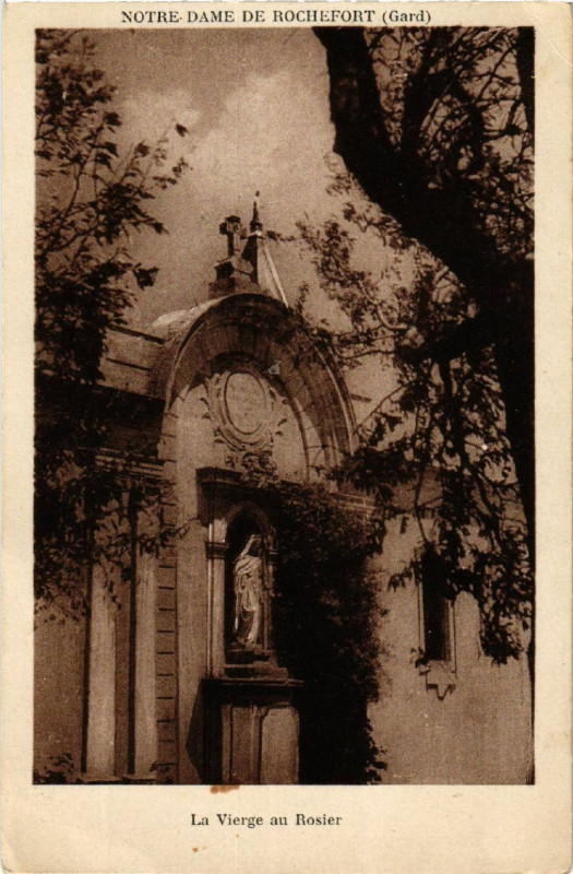 Carte postale ancienne Notre-Dame de Rochefort - La Vierge au Rosier
