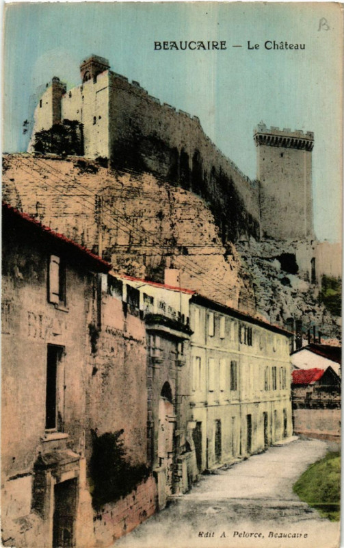 Carte postale ancienne Beaucaire - Le Chateau à Beaucaire