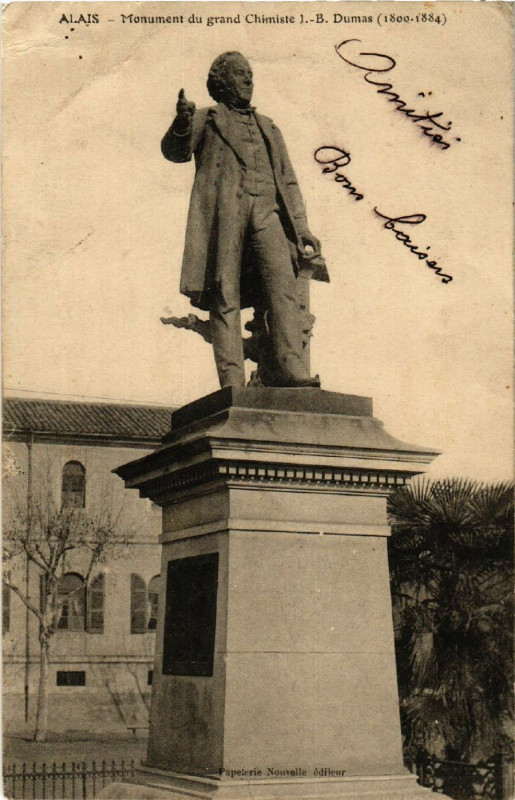 Carte postale ancienne Alais - Monument du grand Chimiste J.B.Dumas (1800-1884)