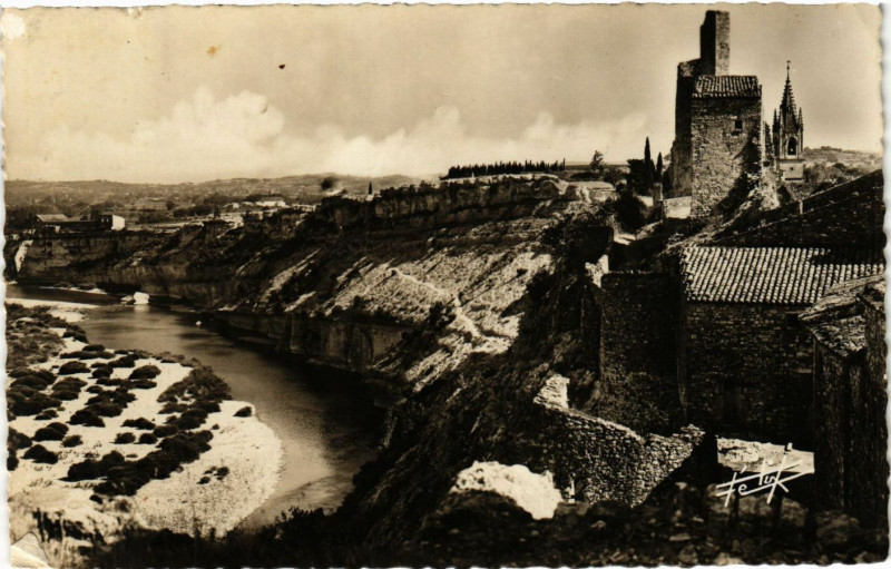 Carte postale ancienne Saint-Matrin-D'Ardeche - Chateau d'Aigueze