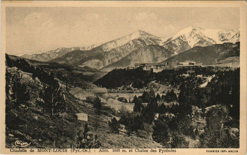Carte postale ancienne Citadelle de Mont-Louis à Mont-Louis