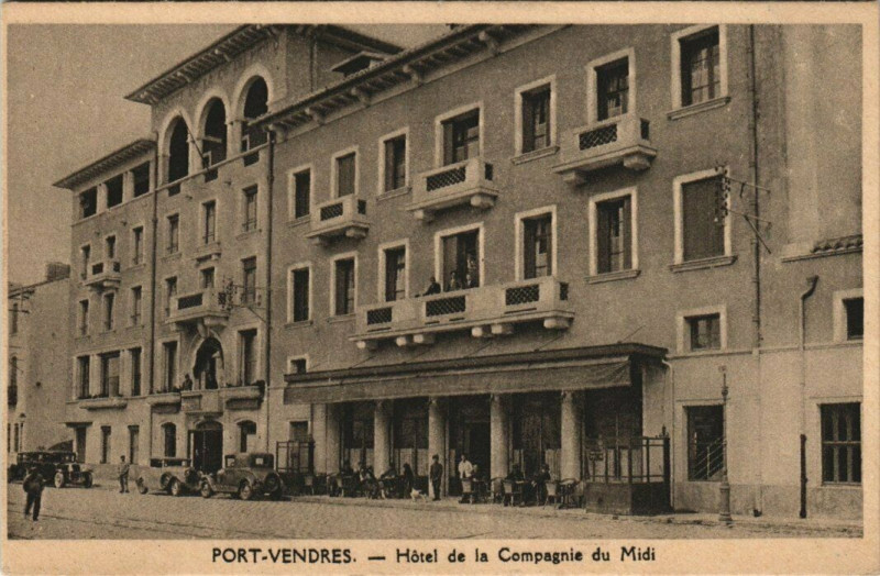 Carte postale ancienne Port-Vendres Hotel de la Companie du Midi à Port-Vendres