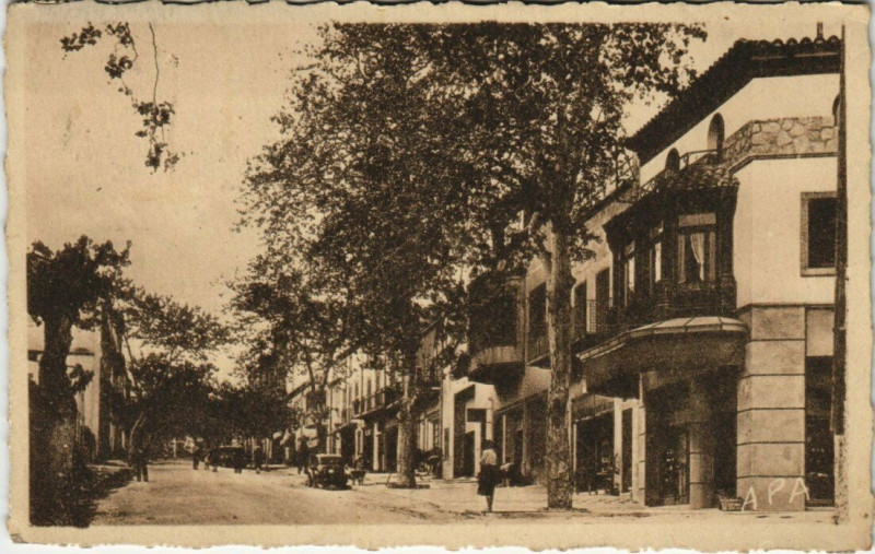 Carte postale ancienne Le Perthus Quartier Espagnol au Perthus