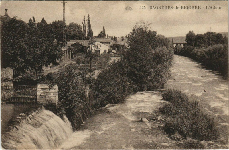 Carte postale ancienne Bagneres-de-Bigorre Adour à Ur