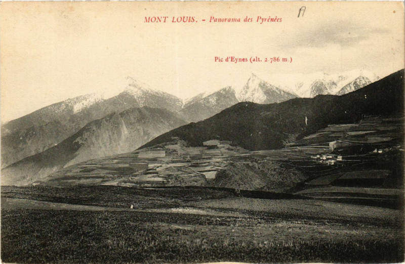 Carte postale ancienne Mont-Louis - Panorama des Pyrénées à Mont-Louis
