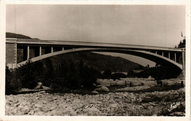 Carte postale ancienne Amelie-les-Bains - Nouveau Pont sur le Tech au Tech
