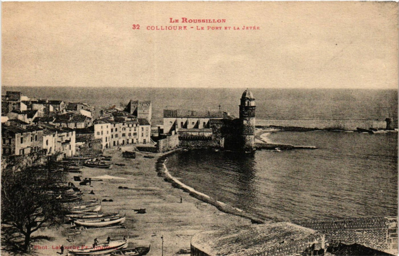 Carte postale ancienne Le Roussillon - Colliours - Le Port et Jetée à Llo