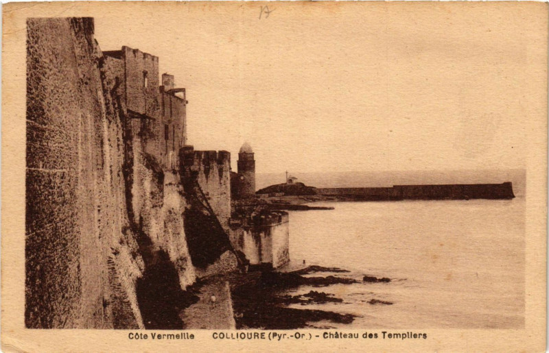 Carte postale ancienne Cote Vermeille - Collioure - Chateau des Tempilers à Collioure