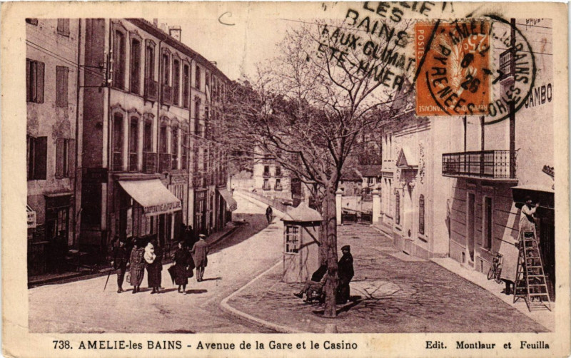 Carte postale ancienne Amelie-les-Bains - Avenue de la Gare et le Casino