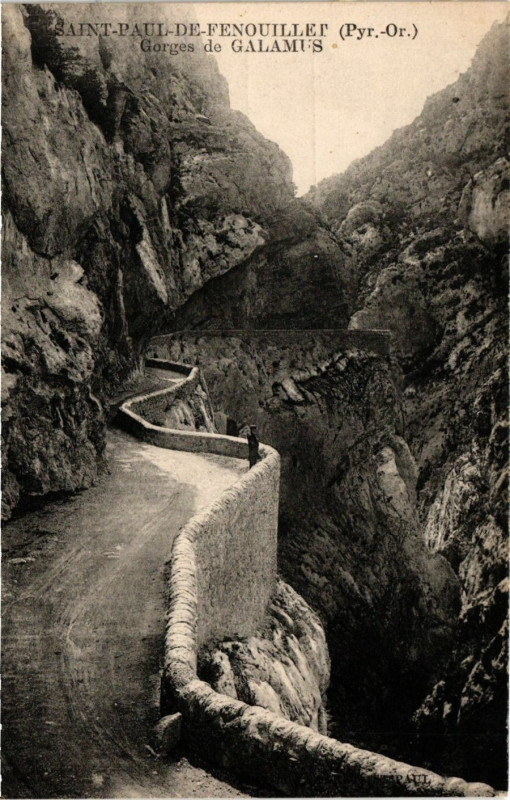 Carte postale ancienne Saint-Paul-De-Fenouillet - Gorges de Galamus à Saint-Paul-de-Fenouillet