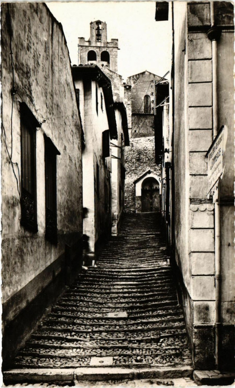 Carte postale ancienne Prats-de-Mollo (P.O.) - Rue de l'Escalier monant a l'Eglise à Llo