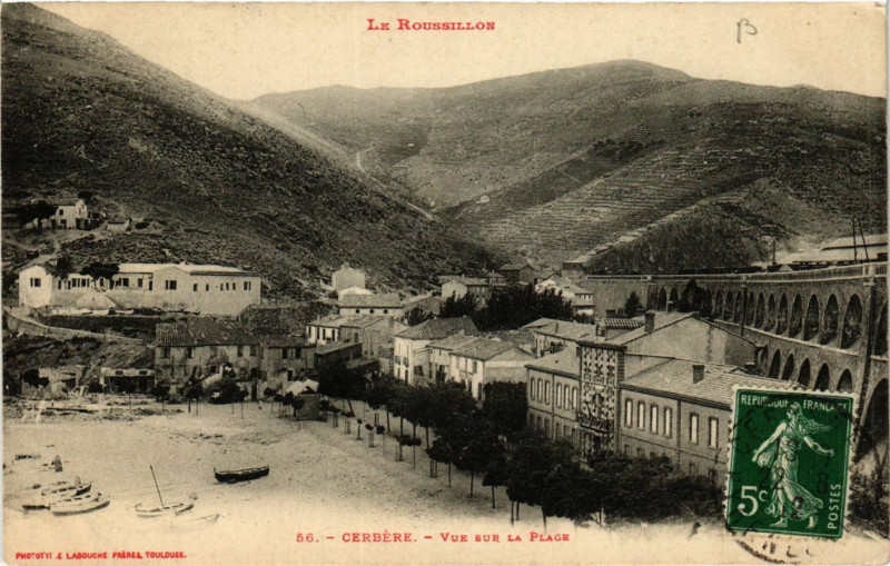Carte postale ancienne La Roussillon - Cerbere - Vue sur la Plage à Cerbère