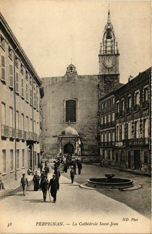 Carte postale ancienne Perpignan La Cathedrale Saint-Jean à Perpignan