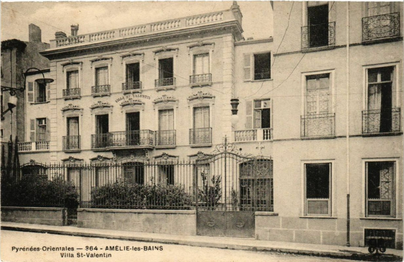 Carte postale ancienne Amelie-les-Bains Villa Saint-Valentin