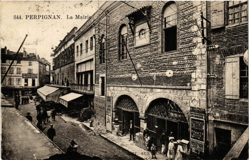 Carte postale ancienne Perpignan - La Mairie à Perpignan