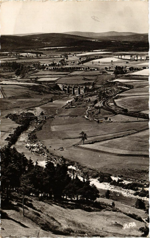 Carte postale ancienne Langogne - Vallée de l'Allier a l'entrée de Langogne à Langogne