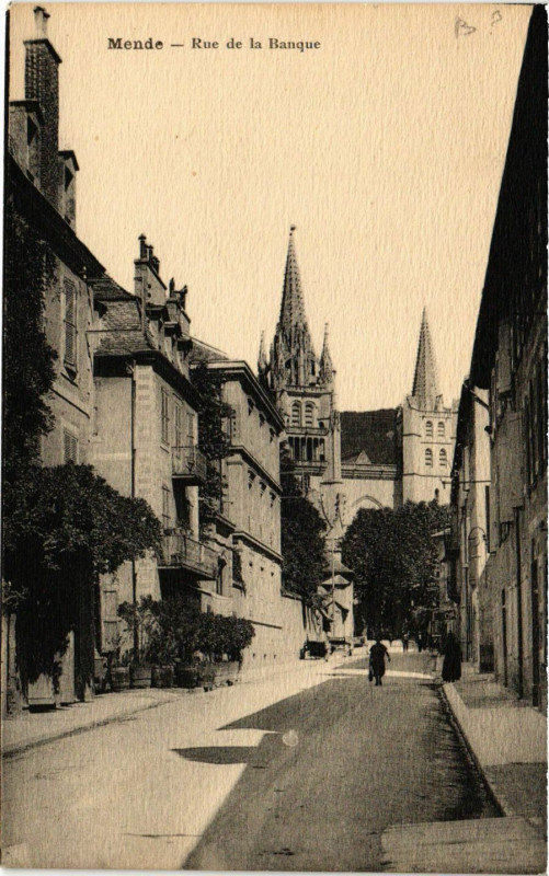 Carte postale ancienne Mende - Rue de la Banque à Mende