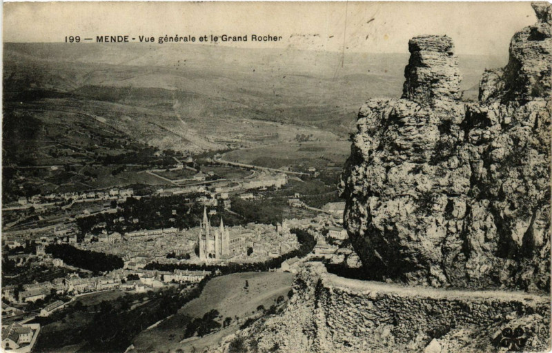 Carte postale ancienne Mende - Vue générale et le Grand Rocher à Mende
