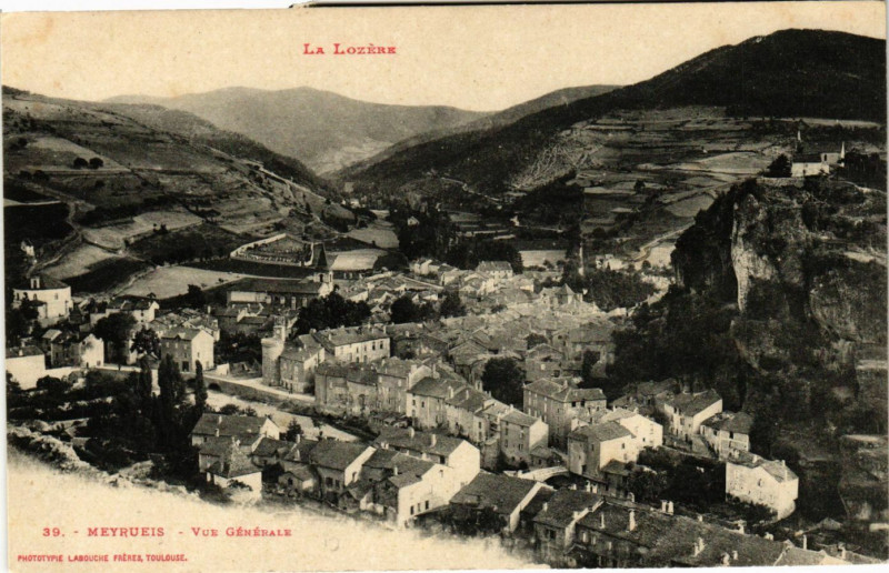Carte postale ancienne Meyrueis - Vue générale à Meyrueis