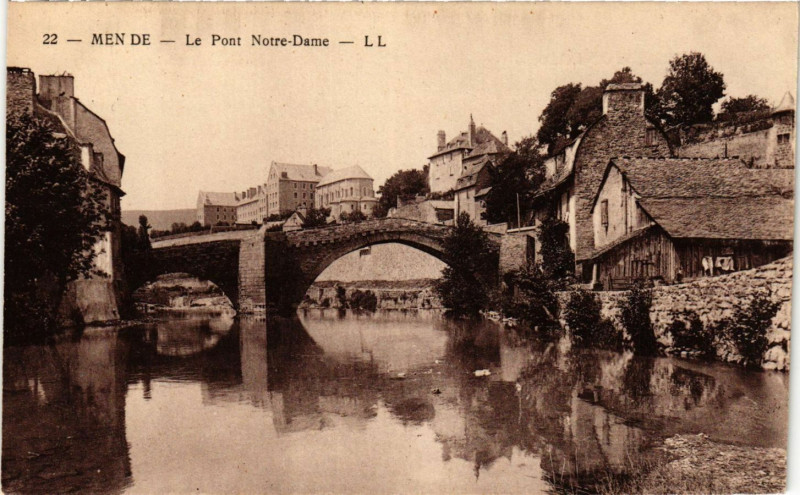 Carte postale ancienne Mende - Le Pont N.-D. à Mende