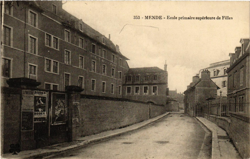 Carte postale ancienne Mende - Ecole primaire superieure de Filles à Mende