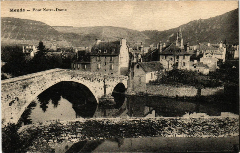 Carte postale ancienne Mende - Pont N.-D. à Mende