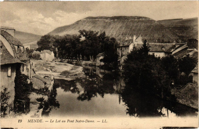 Carte postale ancienne Mende - Le Lot au Pont N.-D. à Mende