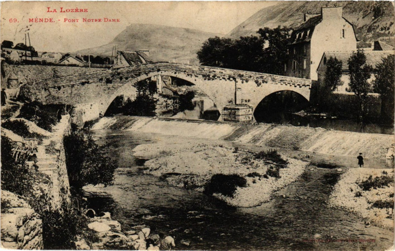 Carte postale ancienne Mende - Pont N.-D. à Mende