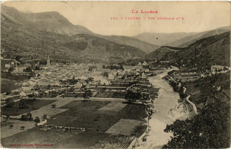 Carte postale ancienne Florac - Vue générale