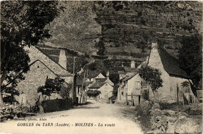 Carte postale ancienne Molines - La Route - Gorges du Tarn