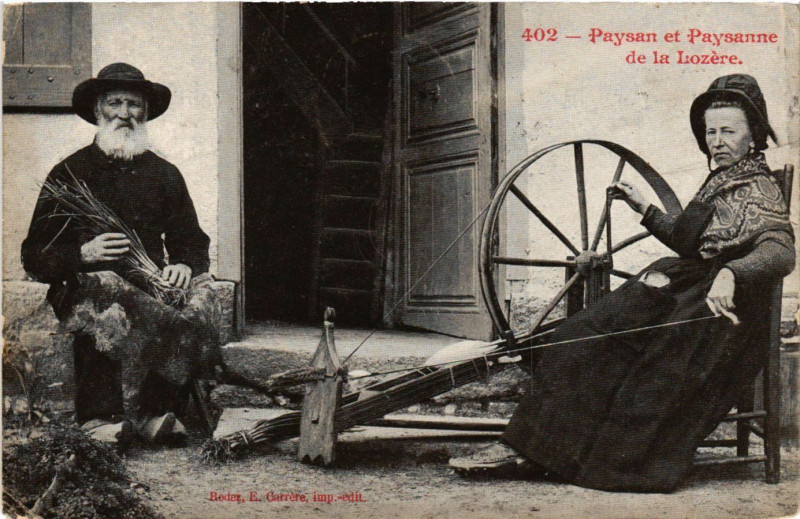 Carte postale ancienne Paysan et Paysanne de la Lozere - Folklore - Types