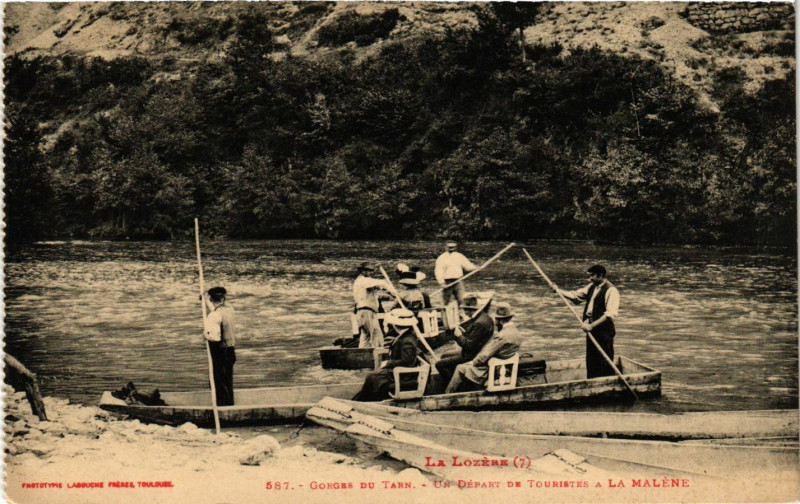 Carte postale ancienne La Malene - Un Départ de Touristes - Gorges du Tarn à La Malène
