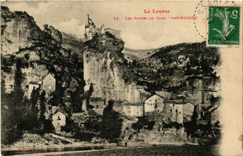 Carte postale ancienne Castelbouc - Vue - Les Gorges du Tarn