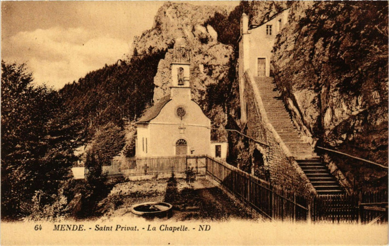 Carte postale ancienne Mende - Saint-Privat - La Chapelle à Mende