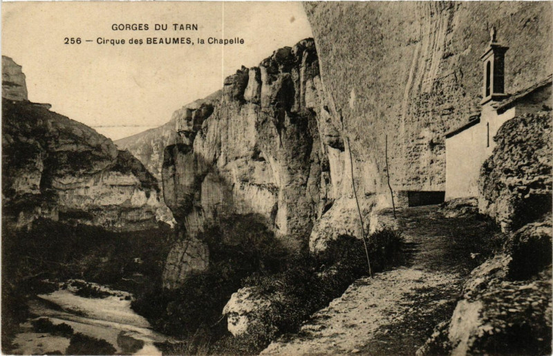 Carte postale ancienne Gorges du Tarn - Cirque des Beaumes - La Chapelle