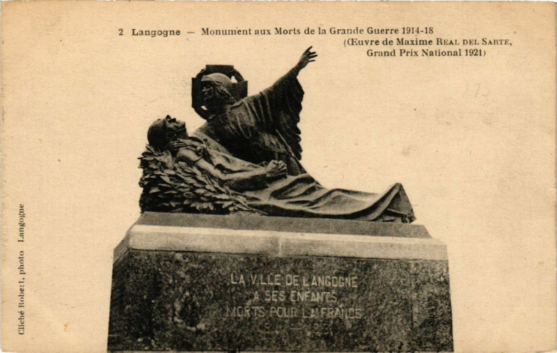 Carte postale ancienne Langogne - Monument aux Morts de la Grande Guerre à Langogne