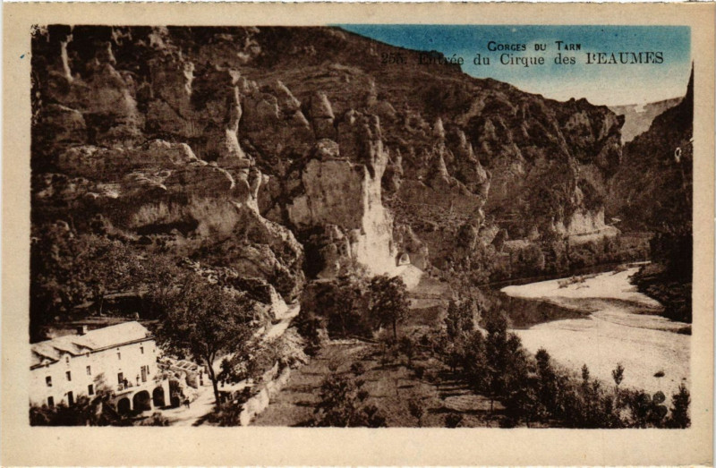 Carte postale ancienne Gorges du Tarn - Entrée du Cirque des l'Eaumes
