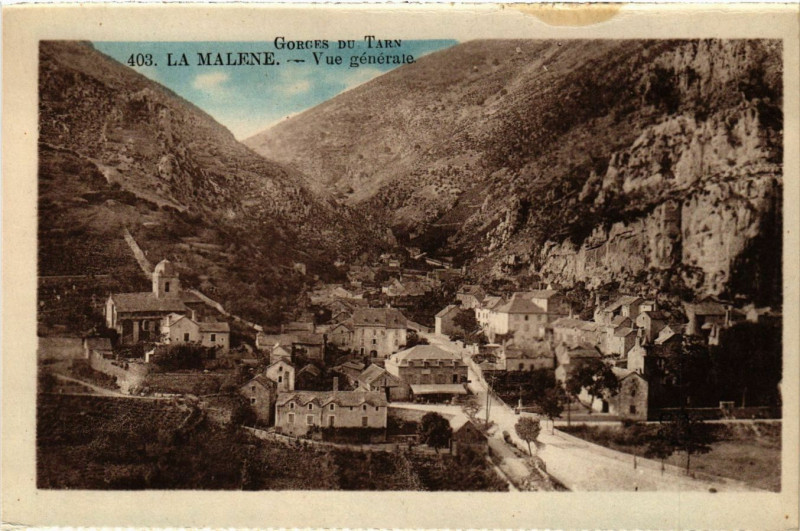 Carte postale ancienne Gorges du Tarn - La Malene - Vue générale à La Malène