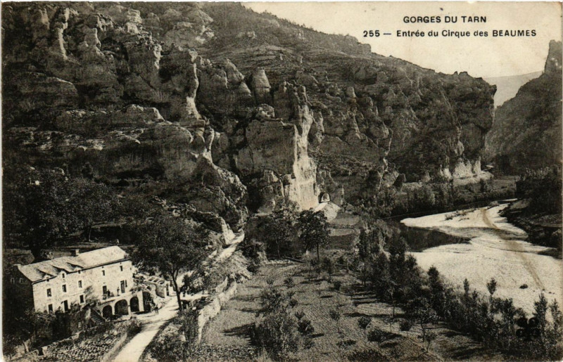 Carte postale ancienne Gorges du Tarn - Entrée du Cirque des Beaumes