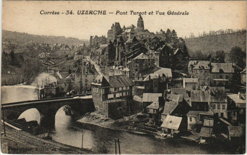 Carte postale ancienne Uzerche Pont Turgot à Uzerche