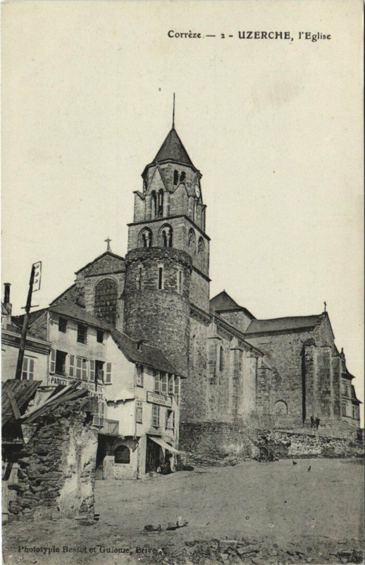 Carte postale ancienne Uzerche Eglise à Uzerche