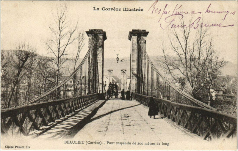 Carte postale ancienne Beaulieu - Pont suspendu de 200 métres de long